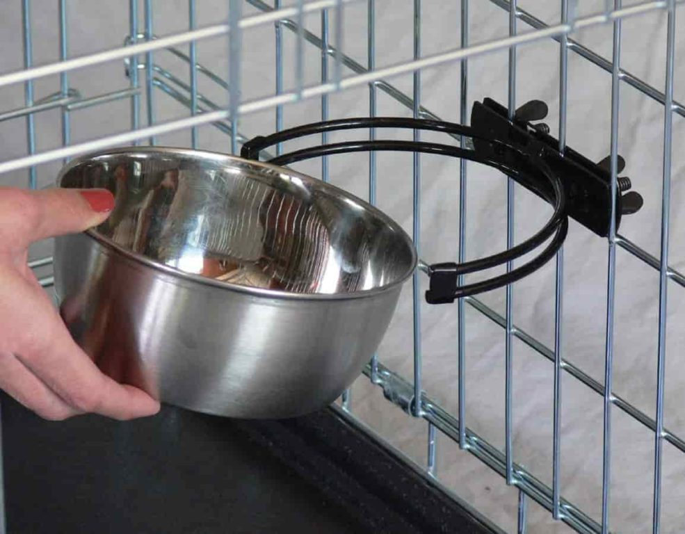 water bowl that attaches to cage for rabbits